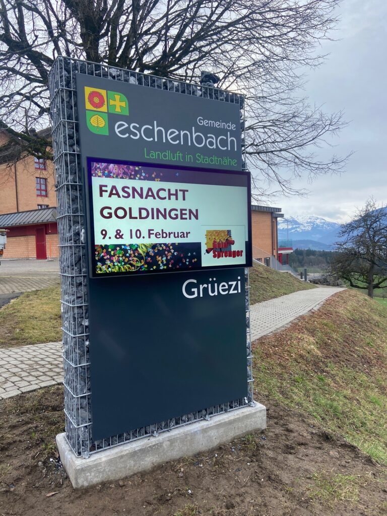 KundenMarketing GmbH Partners with Peerless-AV to Install Dynamic Urban Signage